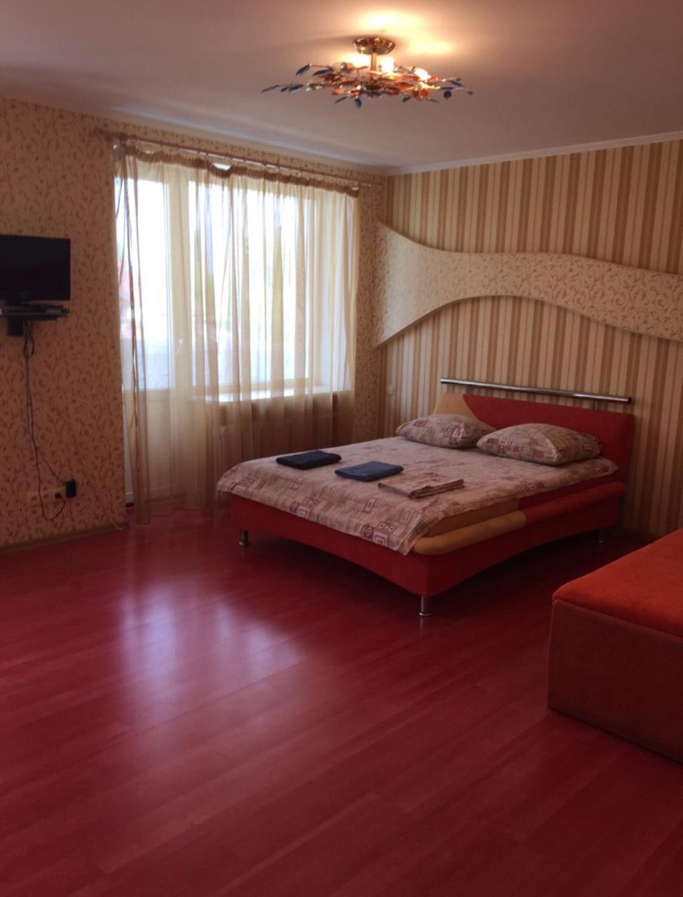 Red Apartment 2019 Very Centre ヘルソン エクステリア 写真